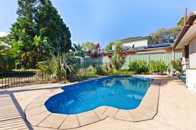 Photo - 13 Dibden Ave , Kariong NSW 2250 - Image 4