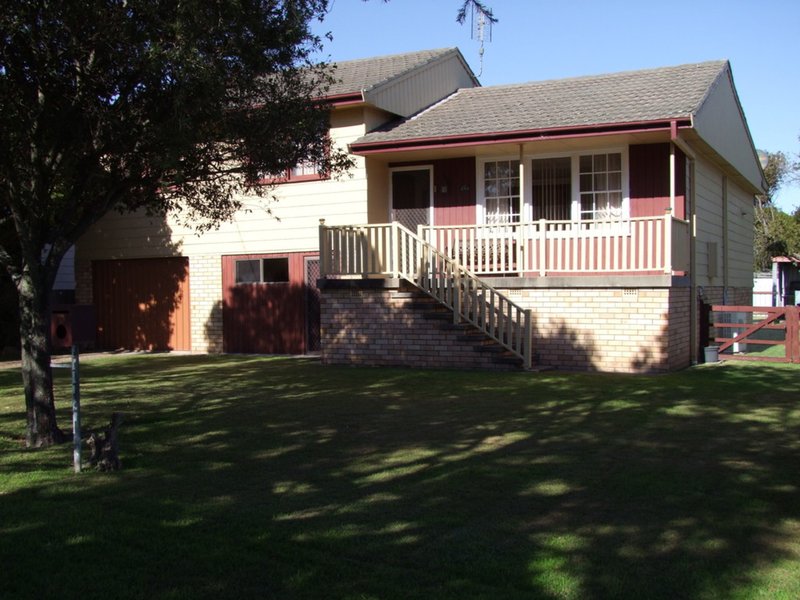 Photo - 13 Dight Avenue, Singleton NSW 2330 - Image 1