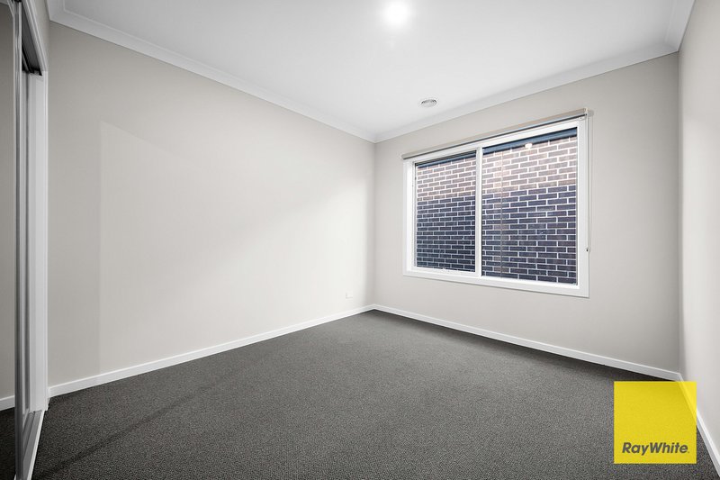 Photo - 13 Dinner Grove, Tarneit VIC 3029 - Image 14