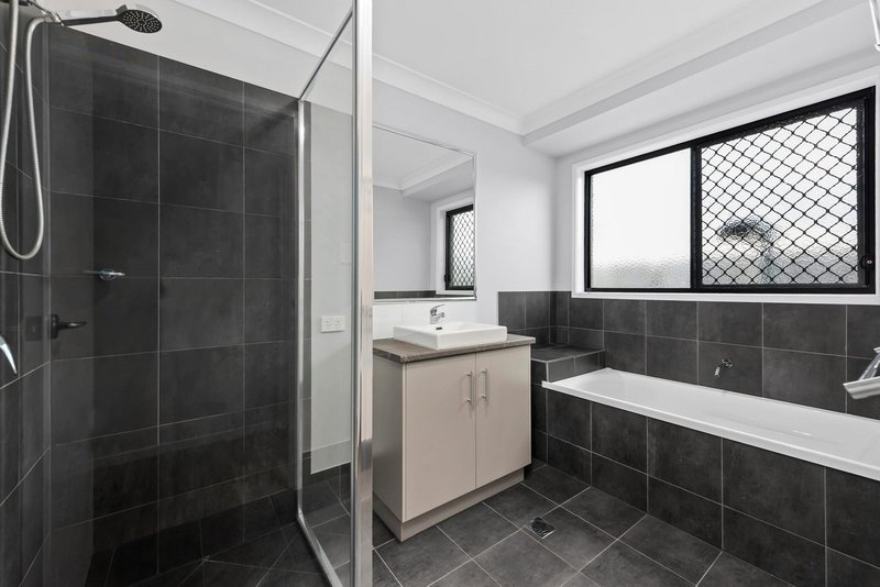 Photo - 13 Diva Lane, Glenvale QLD 4350 - Image 7