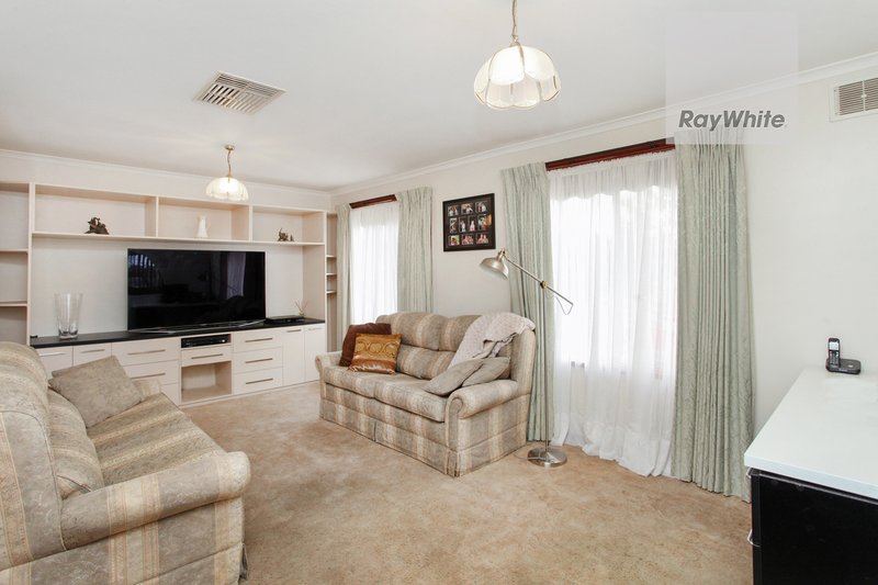 Photo - 13 Dobies Court, Westmeadows VIC 3049 - Image 2