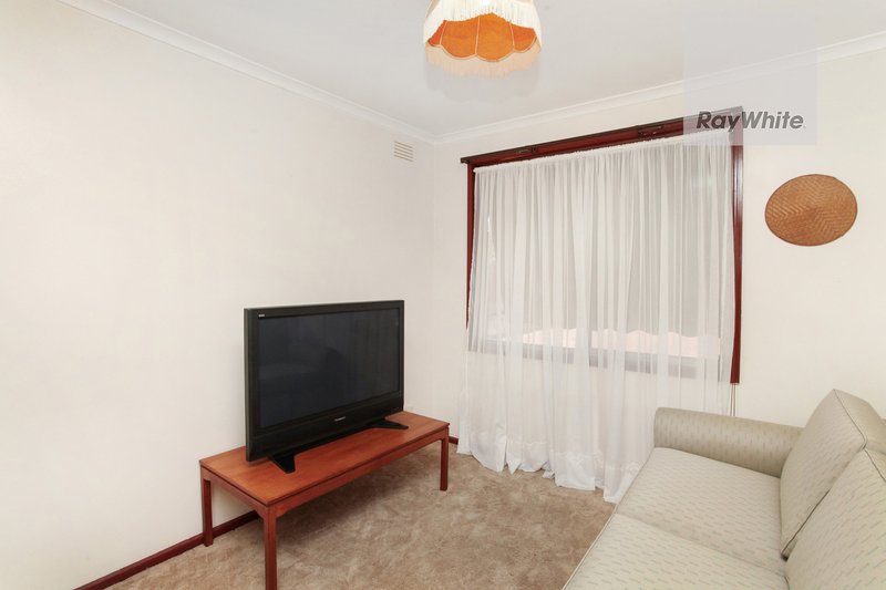 Photo - 13 Dobies Court, Westmeadows VIC 3049 - Image 7