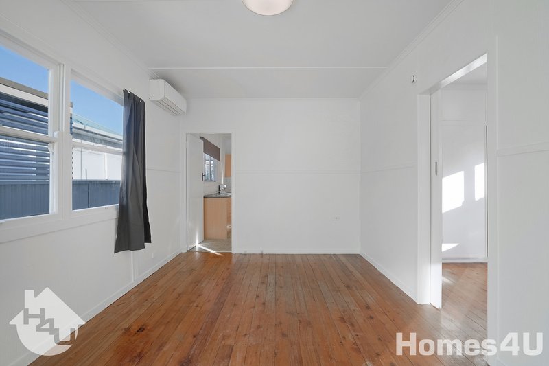 Photo - 13 Donald Street, Woody Point QLD 4019 - Image 8