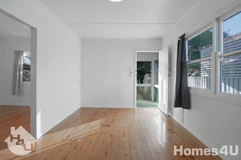 Photo - 13 Donald Street, Woody Point QLD 4019 - Image 9