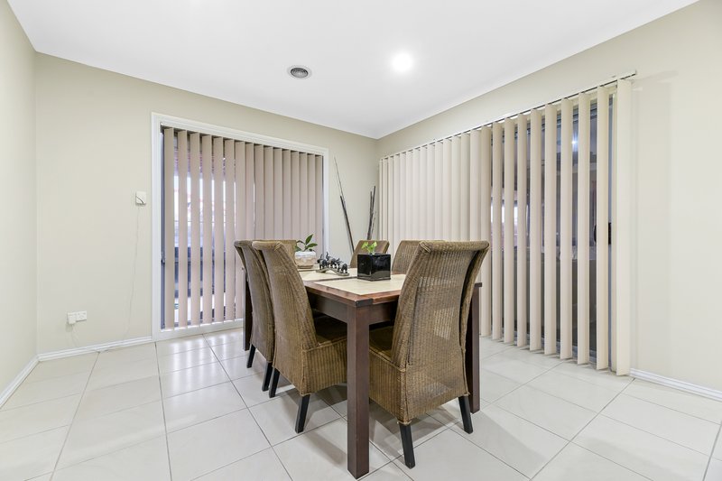 Photo - 13 Dorchester Drive, Narre Warren South VIC 3805 - Image 5