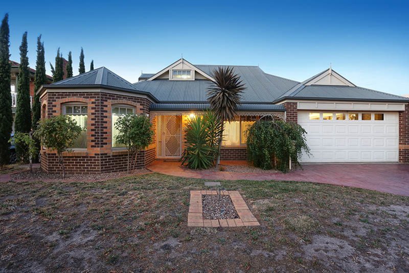 13 Dozey Court, Roxburgh Park VIC 3064