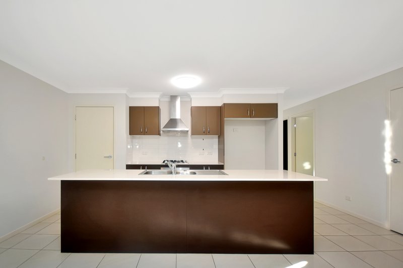 Photo - 13 Dryander Street, North Lakes QLD 4509 - Image 3