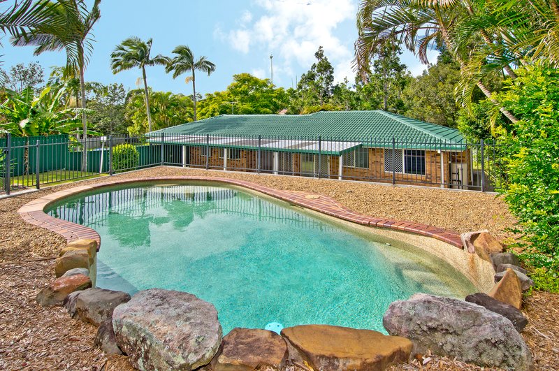 13 Duesbury Crescent, Edens Landing QLD 4207