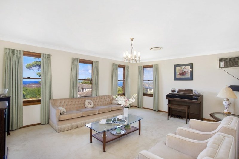 Photo - 13 Duncan Crescent, Collaroy Plateau NSW 2097 - Image 2