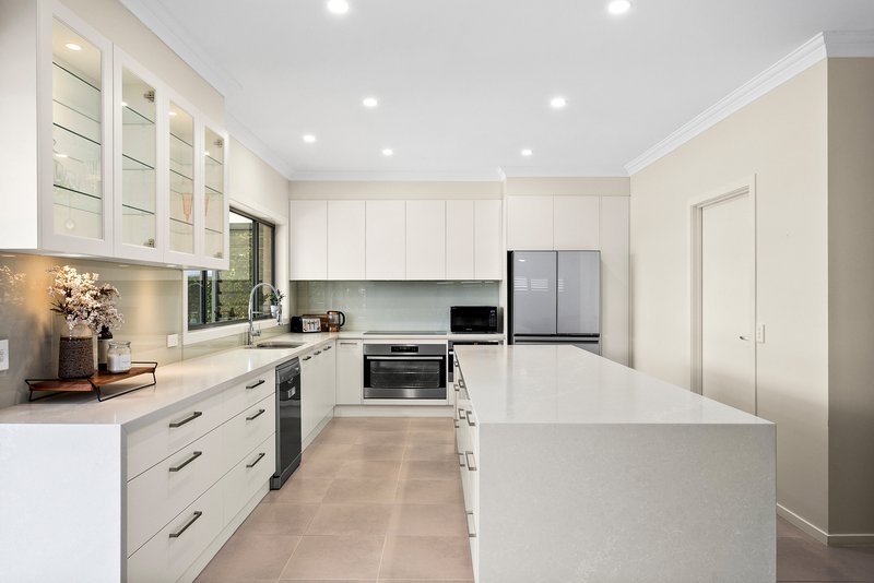 Photo - 13 Dunk Avenue, Shell Cove NSW 2529 - Image 4