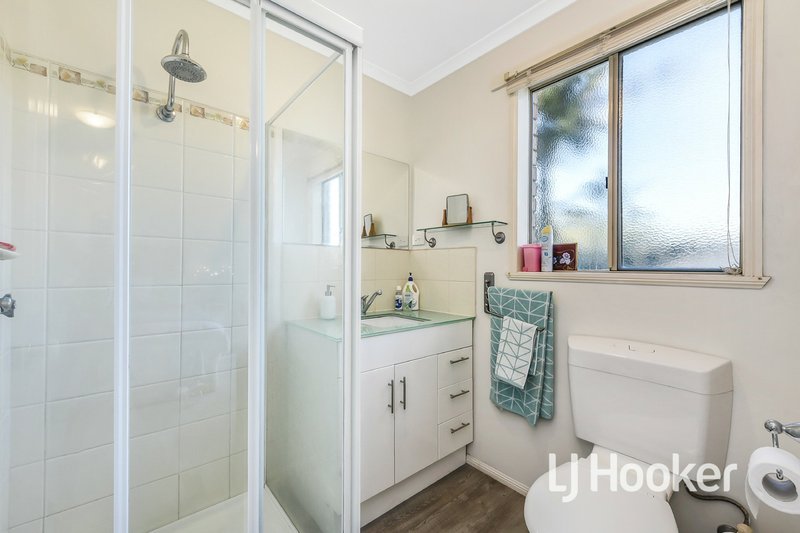 Photo - 13 Dunlavin Way, Cranbourne East VIC 3977 - Image 9