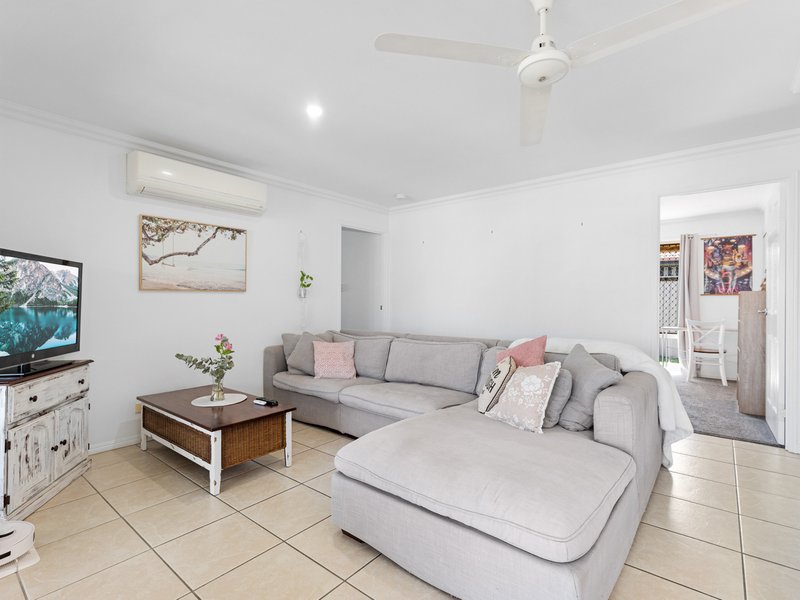 Photo - 13 Durham Court, Kawungan QLD 4655 - Image 9