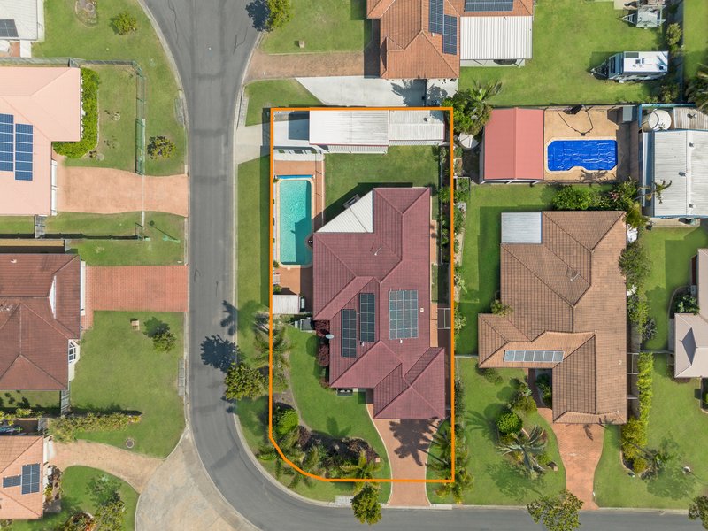 Photo - 13 Durham Court, Kawungan QLD 4655 - Image 23