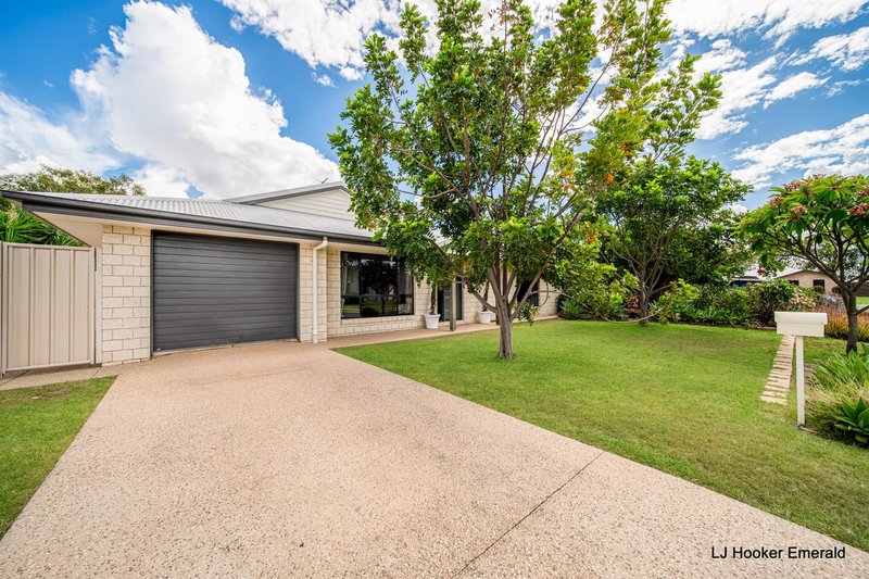 Photo - 1/3 Duroux Street, Emerald QLD 4720 - Image 2