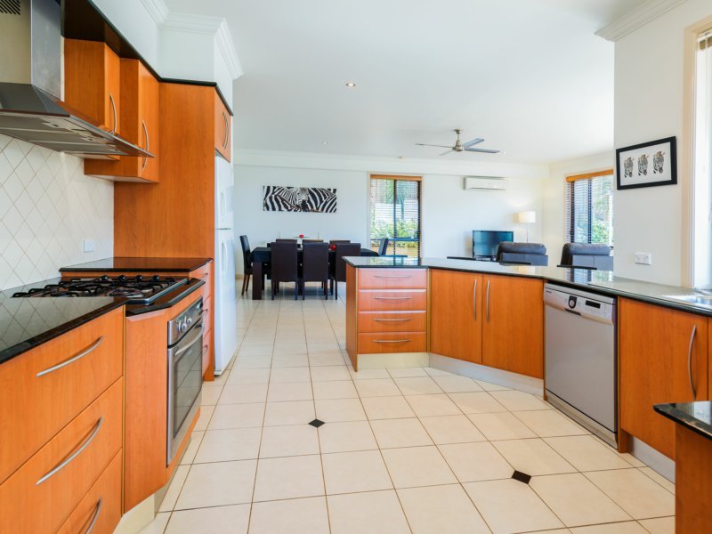 Photo - 13 Duxton Drive, Varsity Lakes QLD 4227 - Image 7