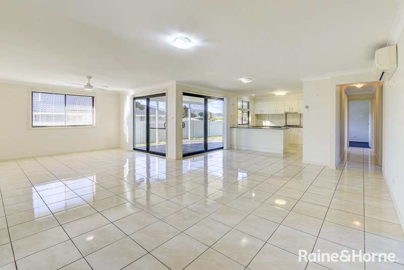 Photo - 13 Eagle Avenue, Tamworth NSW 2340 - Image 2
