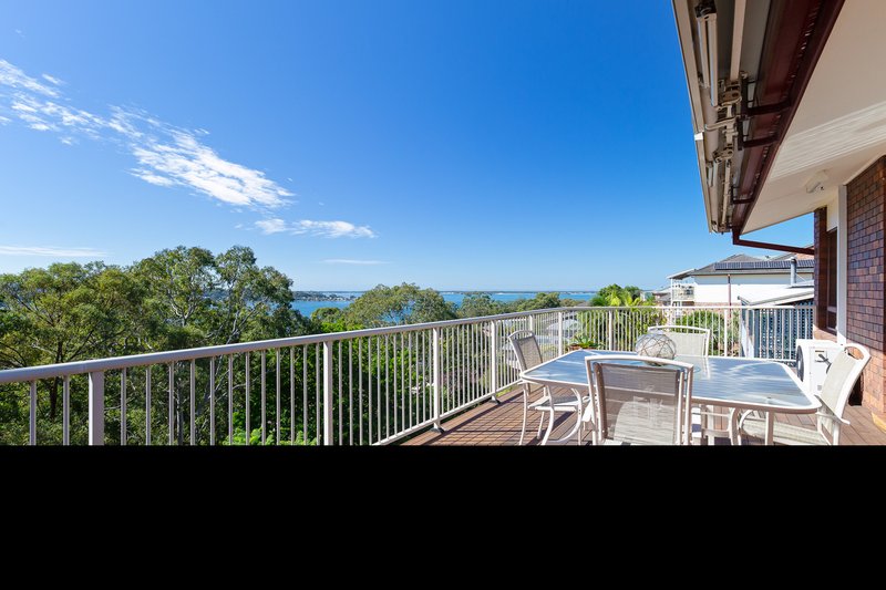 13 Ealing Crescent, Fishing Point NSW 2283