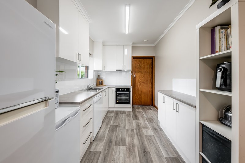 Photo - 13 Earl Street, Mount Gambier SA 5290 - Image 5