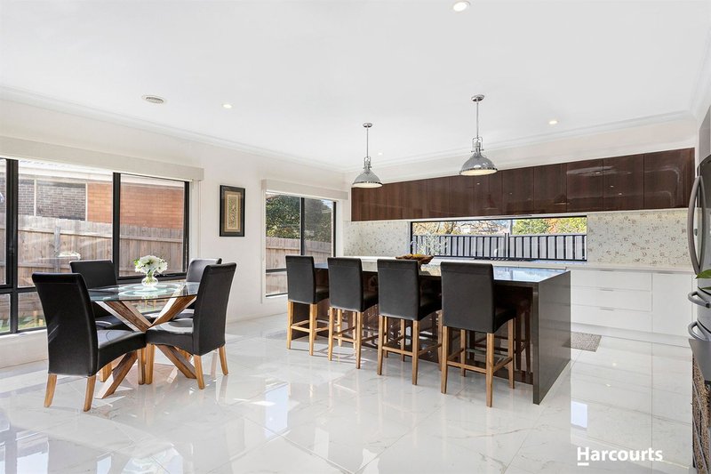 Photo - 13 Earls Court, Balwyn North VIC 3104 - Image 2