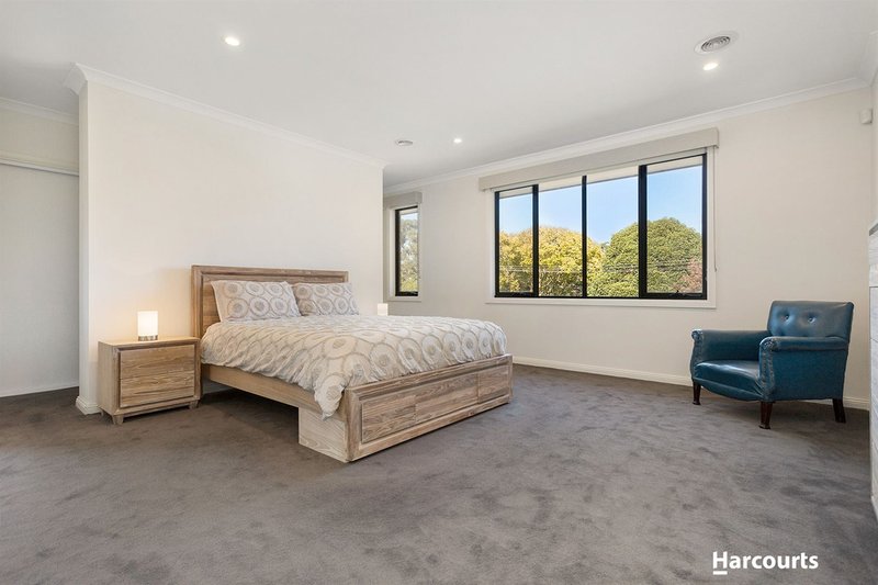 Photo - 13 Earls Court, Balwyn North VIC 3104 - Image 9