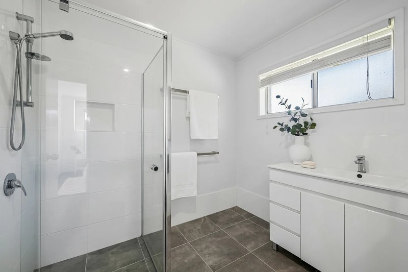 Photo - 13 Eccleston Street, Fig Tree Pocket QLD 4069 - Image 11