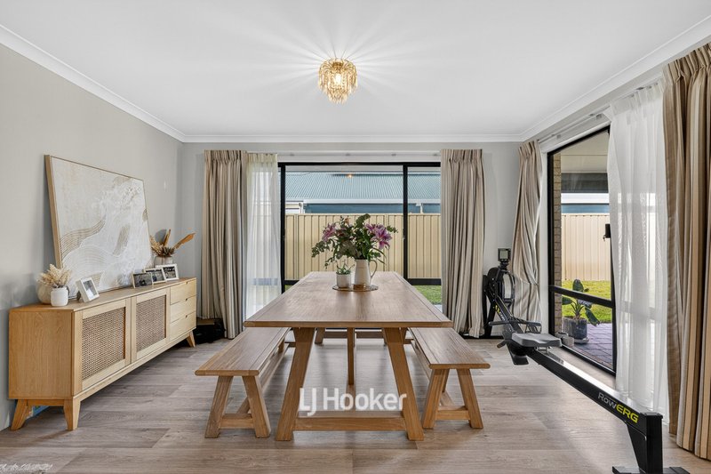 Photo - 13 Edenhope Road, Australind WA 6233 - Image 11
