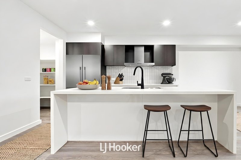 Photo - 1/3 Edinborough Street, Hallam VIC 3803 - Image 5