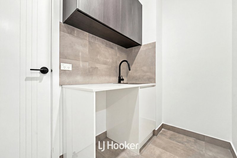 Photo - 1/3 Edinborough Street, Hallam VIC 3803 - Image 16