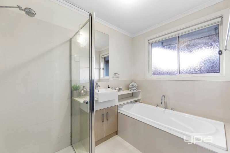 Photo - 1/3 Edward Street, Deer Park VIC 3023 - Image 10