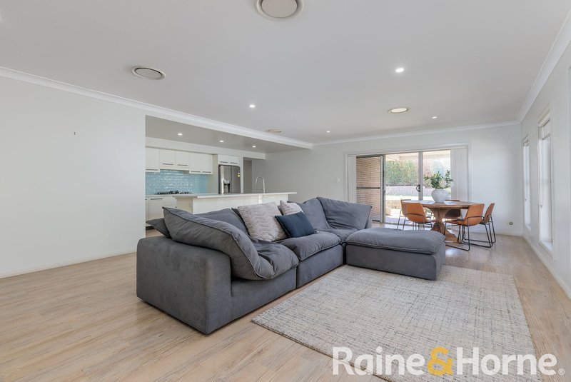 Photo - 13 Ellenborough Avenue, Dubbo NSW 2830 - Image 2