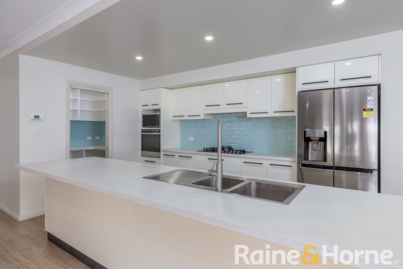 Photo - 13 Ellenborough Avenue, Dubbo NSW 2830 - Image 3