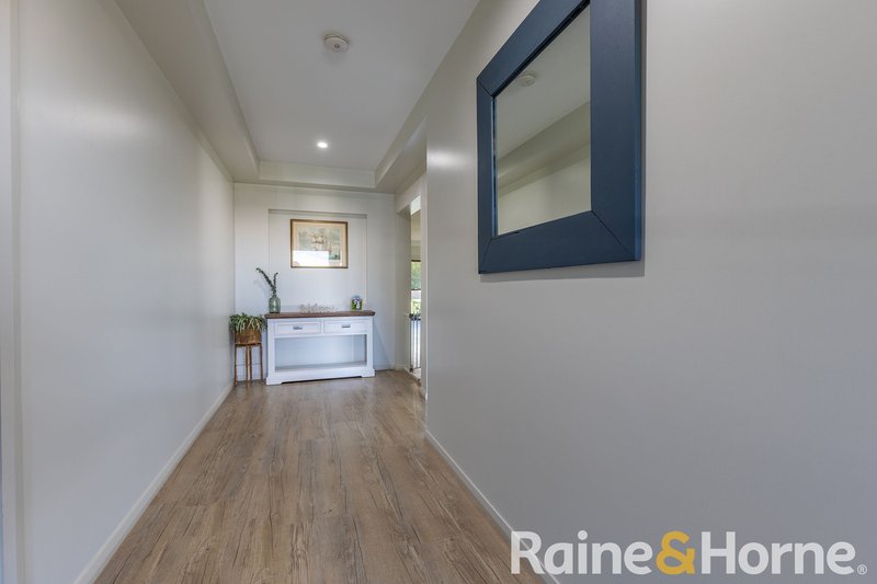 Photo - 13 Ellenborough Avenue, Dubbo NSW 2830 - Image 8