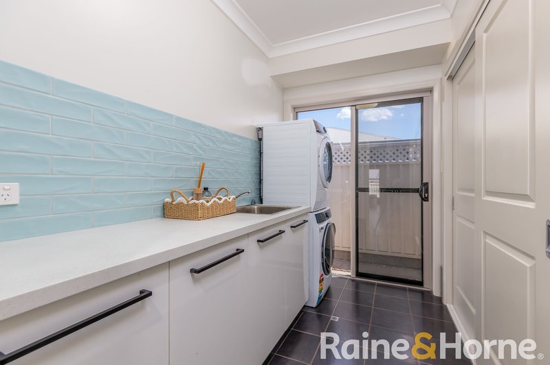 Photo - 13 Ellenborough Avenue, Dubbo NSW 2830 - Image 11