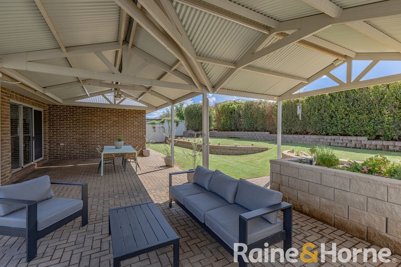 Photo - 13 Ellenborough Avenue, Dubbo NSW 2830 - Image 14