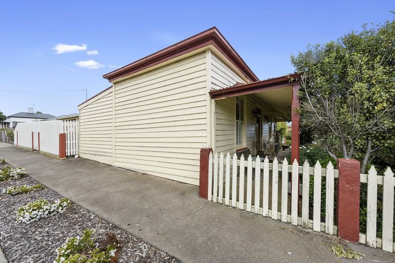 Photo - 13 Ellenor Street, Scottsdale TAS 7260 - Image 16