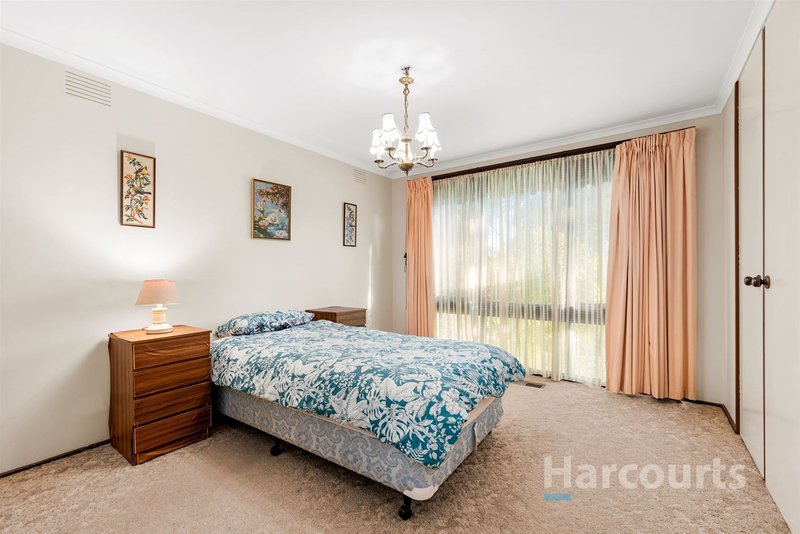 Photo - 13 Ellerton Square, Wantirna VIC 3152 - Image 7