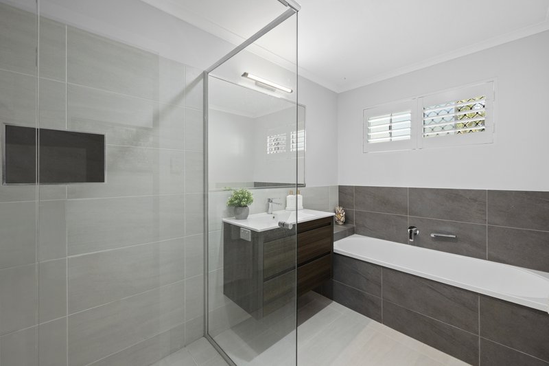 Photo - 13 Ellesmere Avenue, Bli Bli QLD 4560 - Image 11