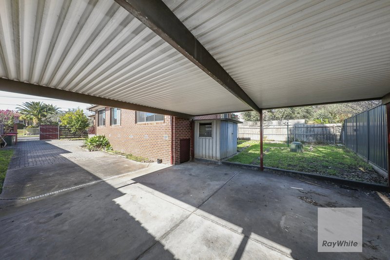 Photo - 13 Ellesmere Crescent, Gladstone Park VIC 3043 - Image 14