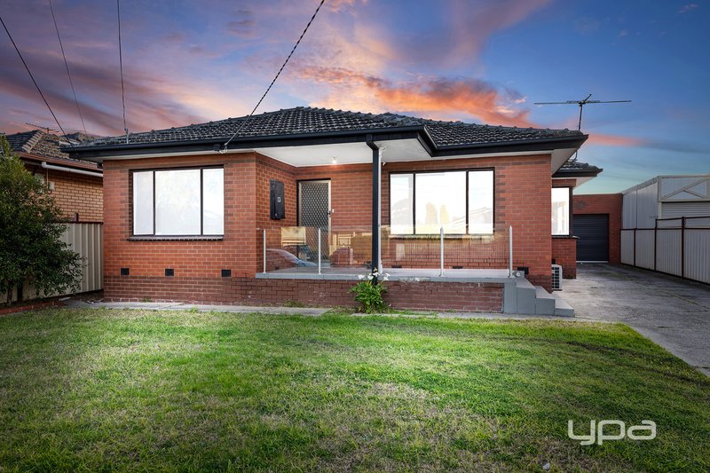 Photo - 13 Elliot Street, Kings Park VIC 3021 - Image 2