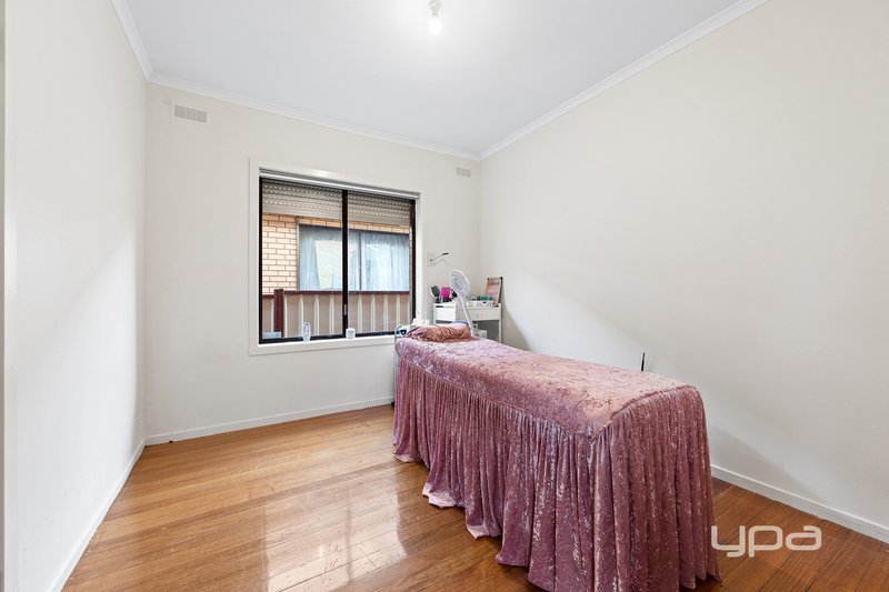 Photo - 13 Elliot Street, Kings Park VIC 3021 - Image 6