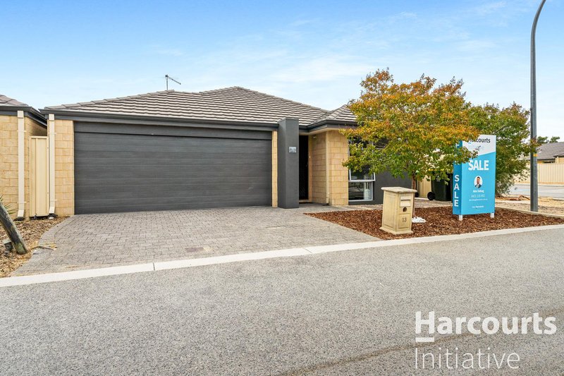 Photo - 13 Elmsett Way, Girrawheen WA 6064 - Image 1