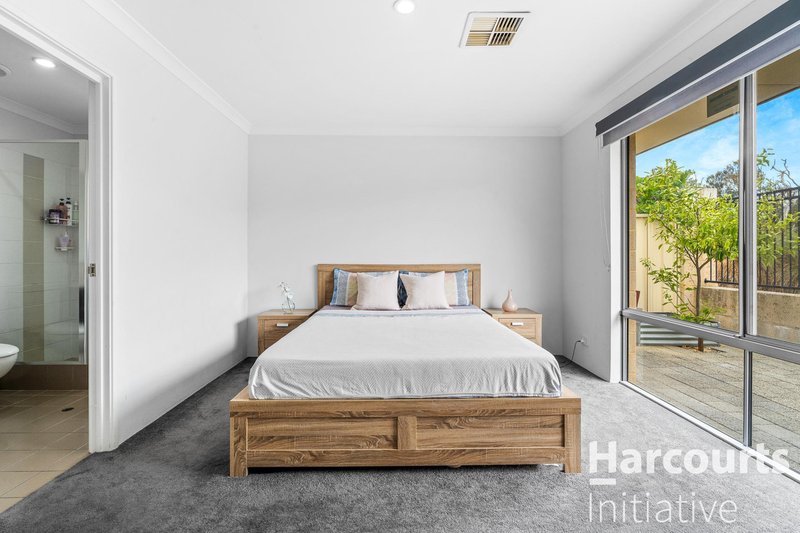 Photo - 13 Elmsett Way, Girrawheen WA 6064 - Image 5