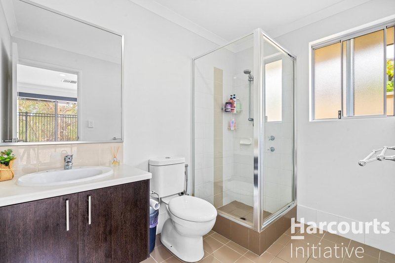 Photo - 13 Elmsett Way, Girrawheen WA 6064 - Image 7