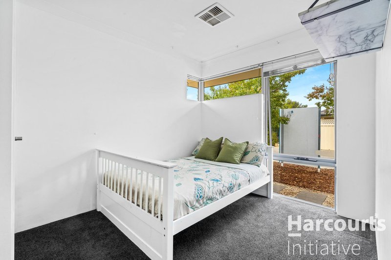 Photo - 13 Elmsett Way, Girrawheen WA 6064 - Image 8