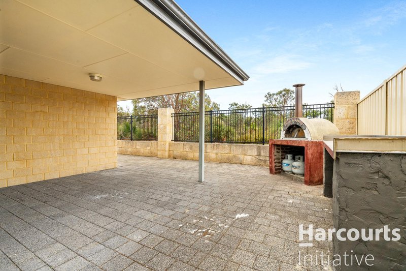 Photo - 13 Elmsett Way, Girrawheen WA 6064 - Image 15