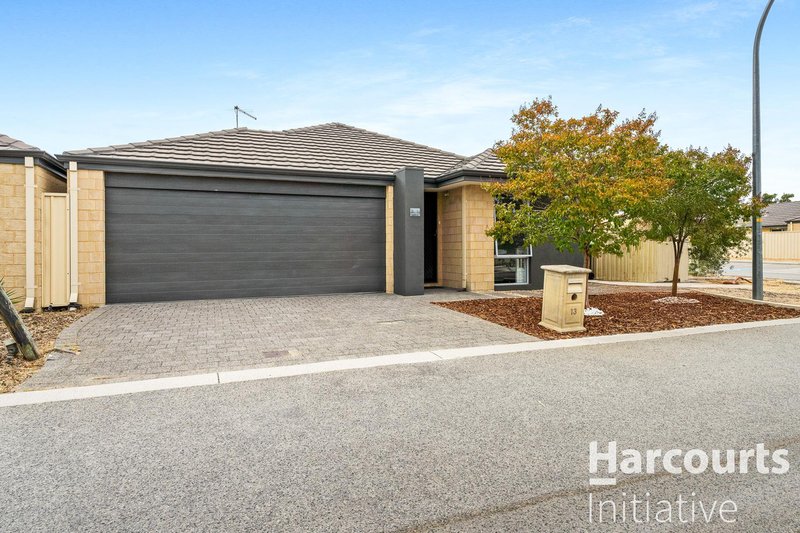 Photo - 13 Elmsett Way, Girrawheen WA 6064 - Image 16