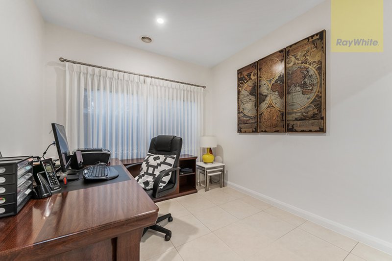 Photo - 13 Elsternwick Way, Craigieburn VIC 3064 - Image 8