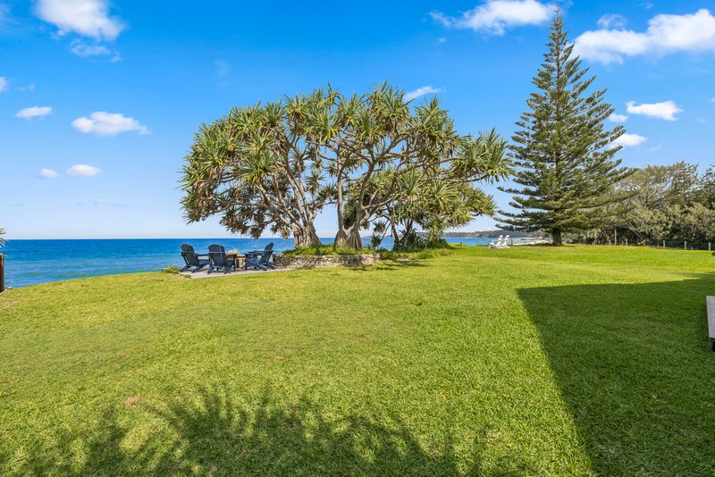 Photo - 13 Emerald Avenue, Sapphire Beach NSW 2450 - Image 18