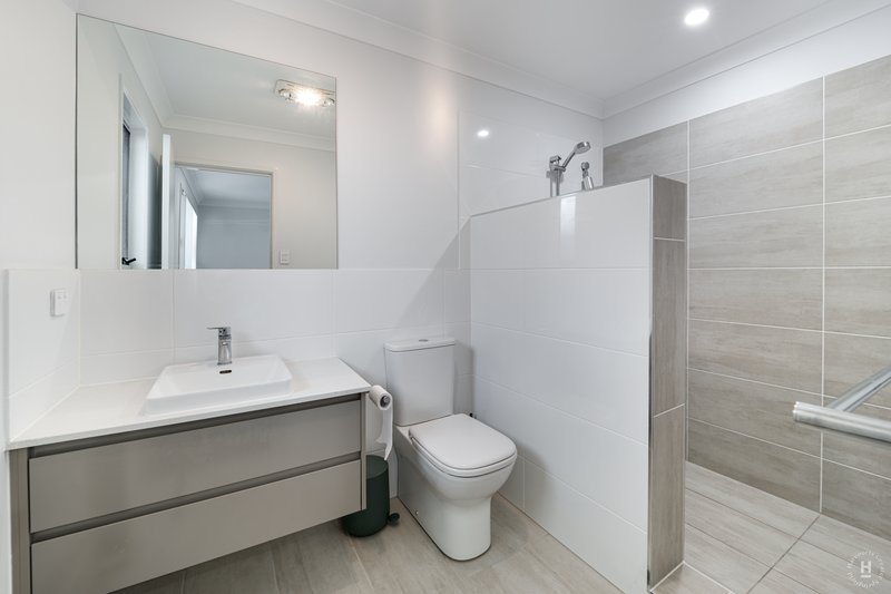 Photo - 13 Emma Street, Deebing Heights QLD 4306 - Image 9