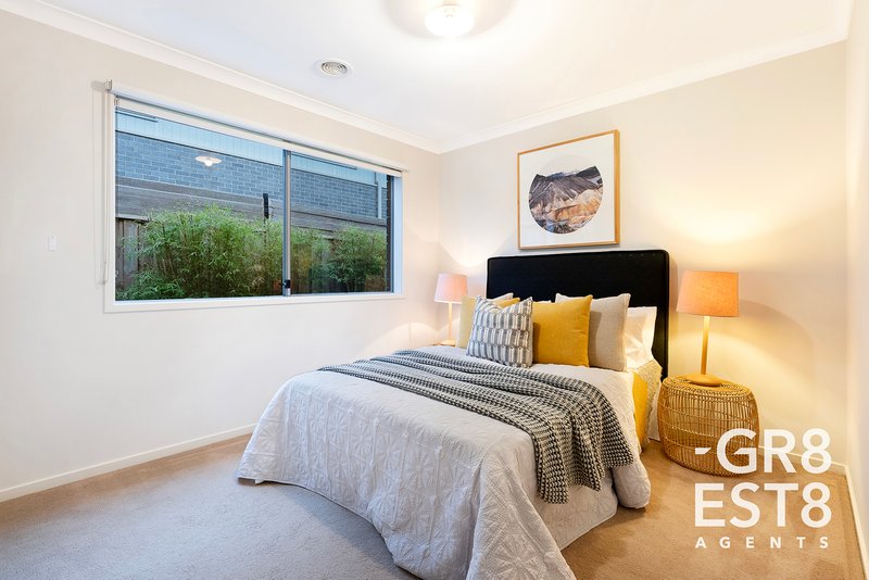 Photo - 13 Emu Bush Drive, Cranbourne West VIC 3977 - Image 12